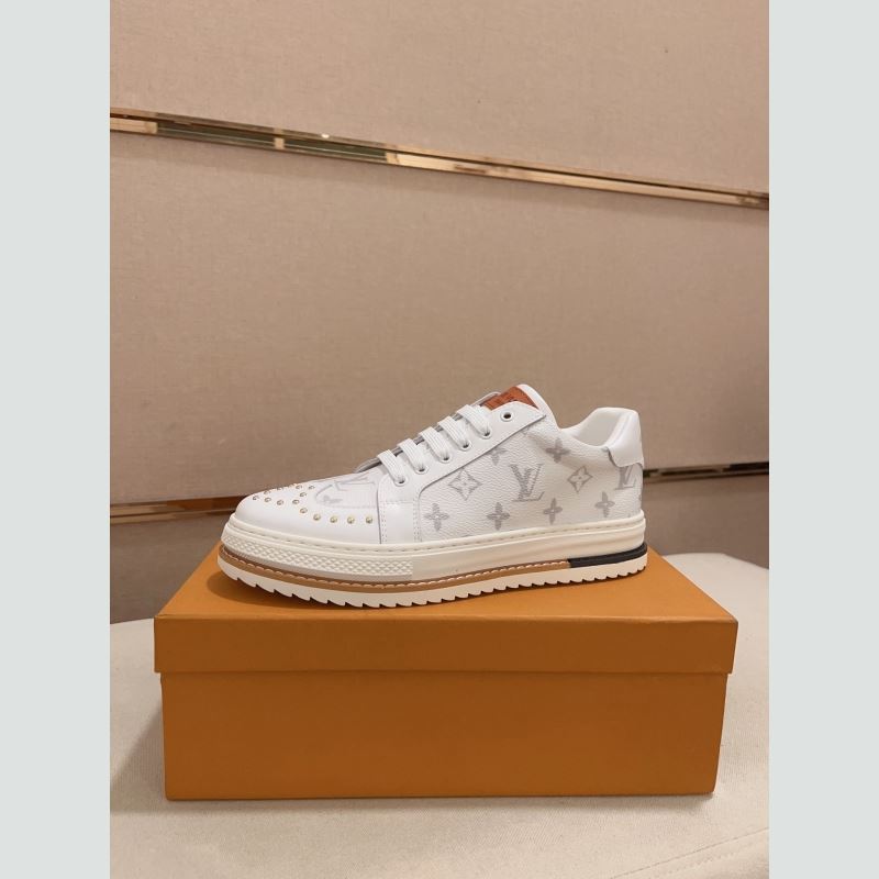 l**is V*t*n sneakers